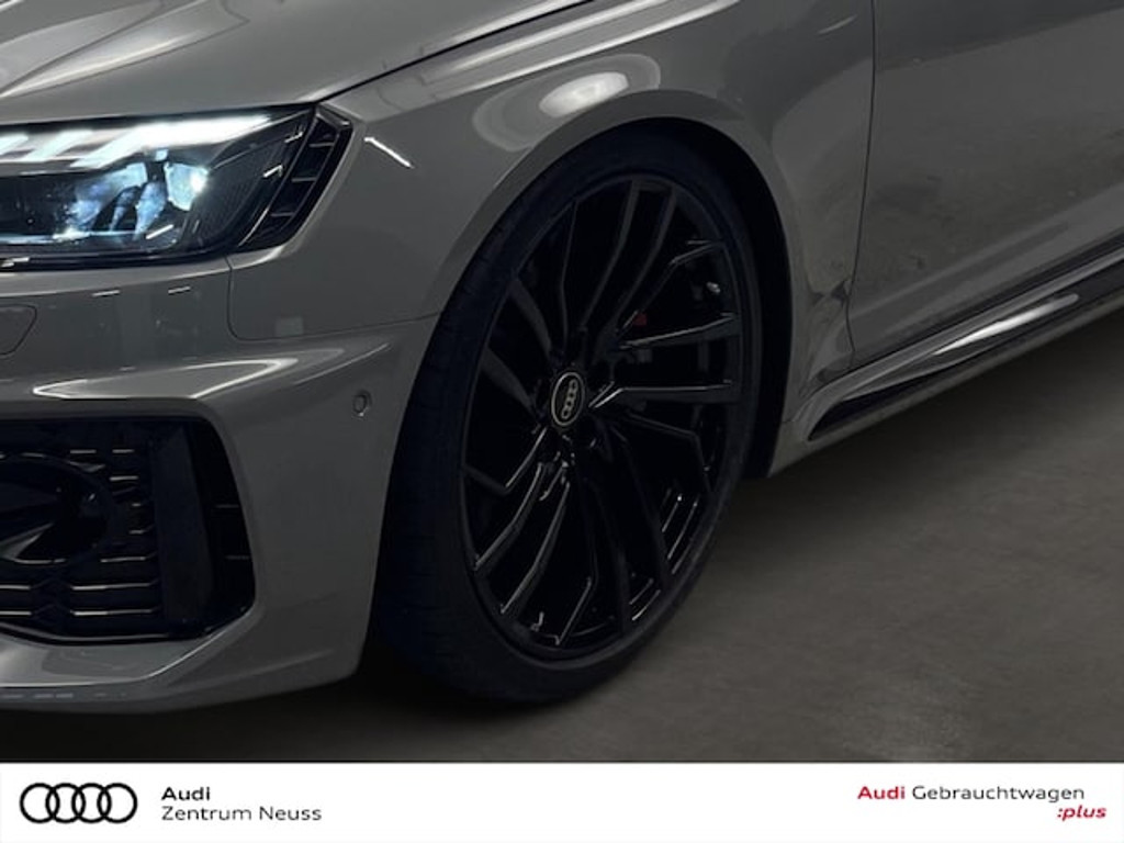 Audi RS4