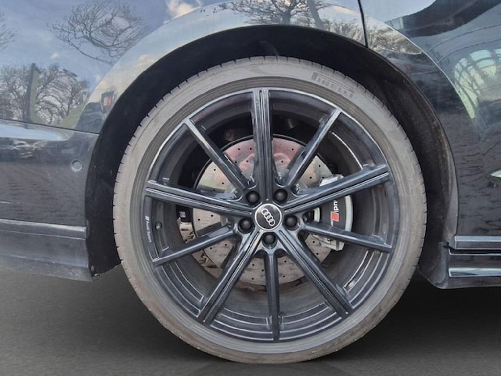 Audi S8