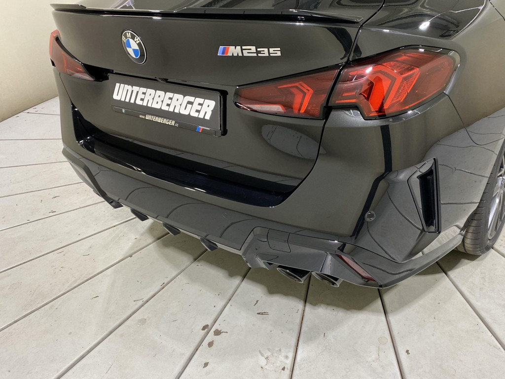 BMW M235