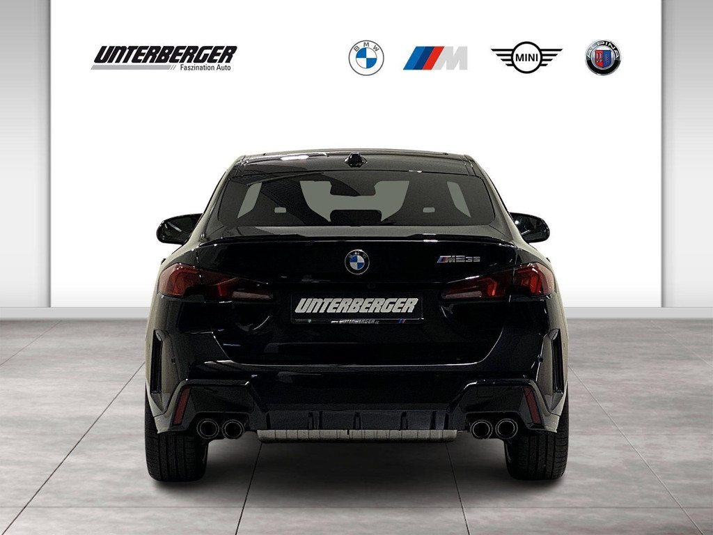 BMW M235
