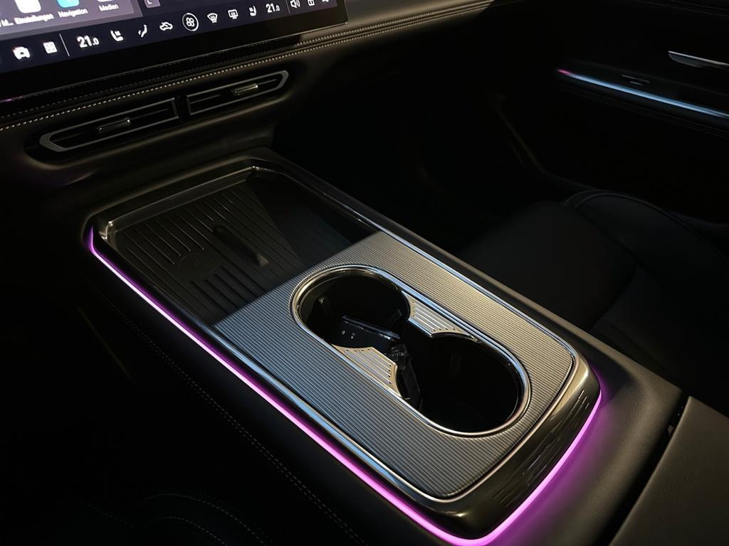 Mazda 6e