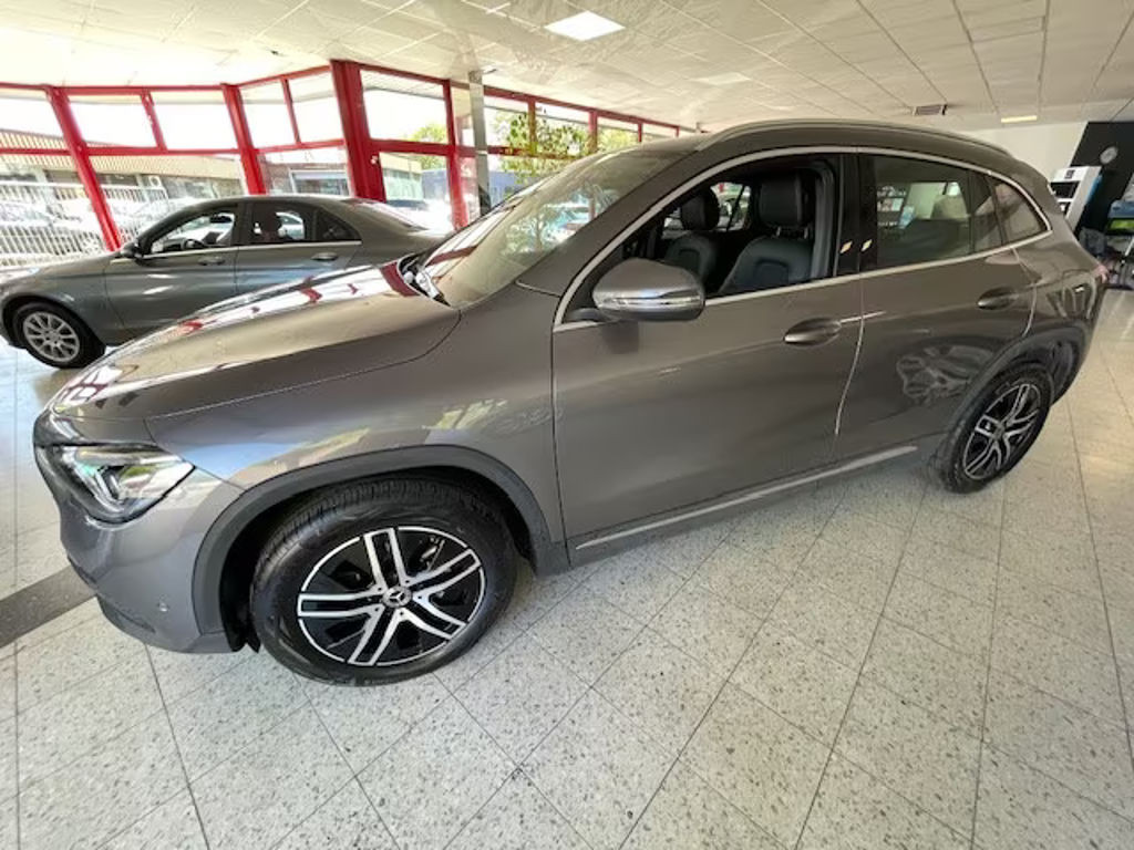 Mercedes-Benz GLA-Klasse 2021 Benzine