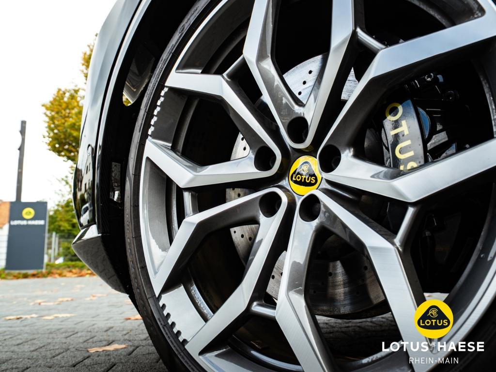 Lotus Eletre