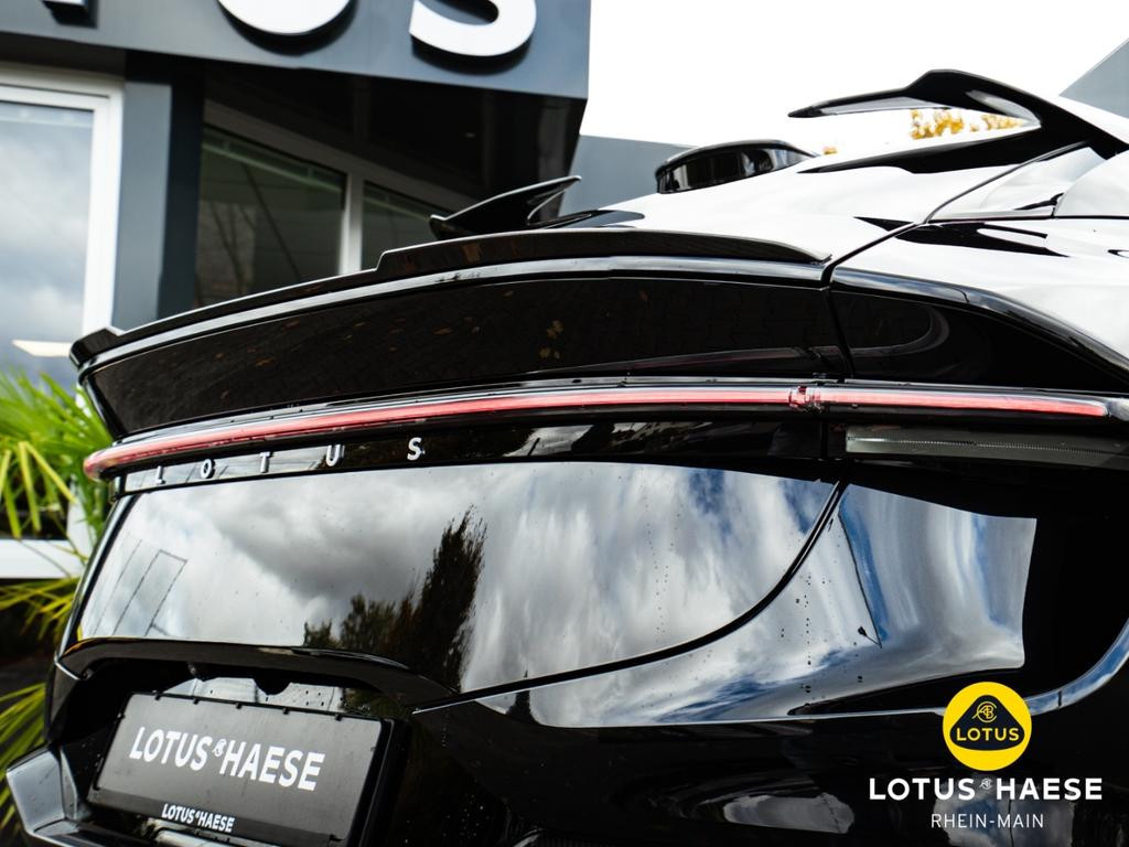 Lotus Eletre