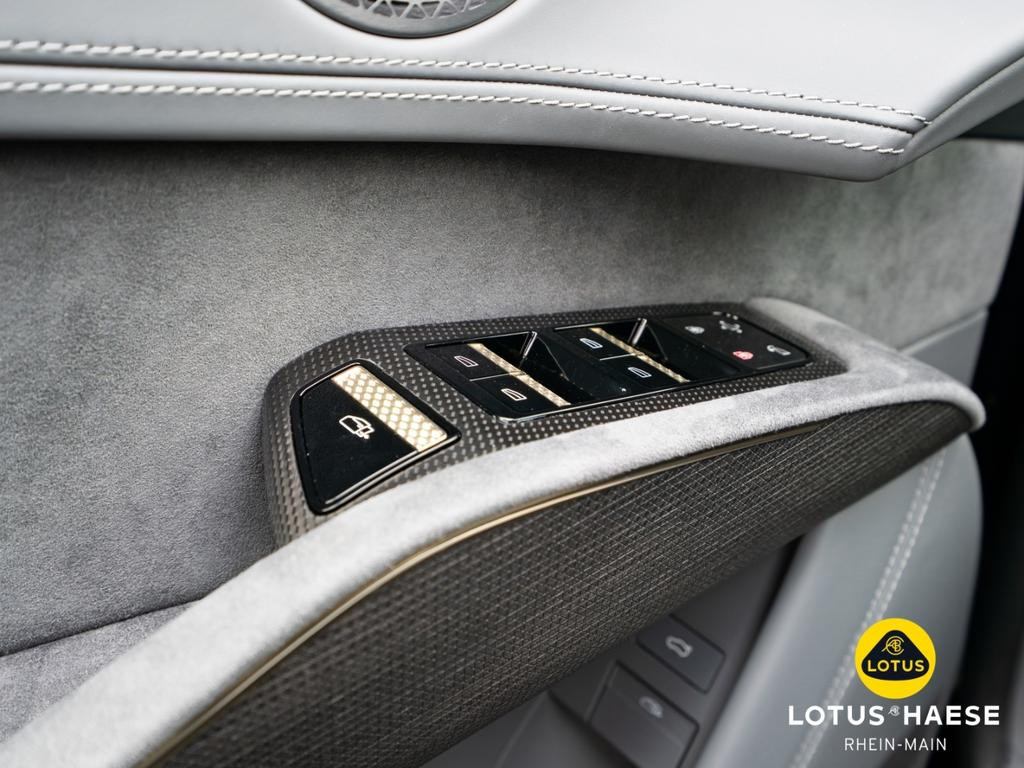 Lotus Eletre