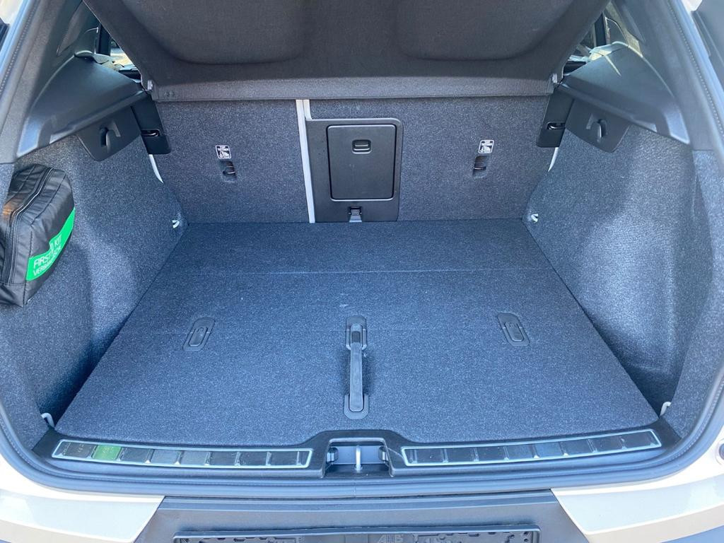 Volvo EX40