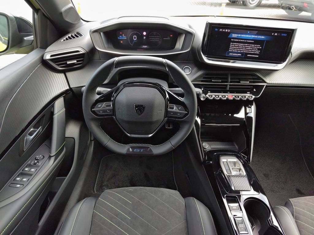 Peugeot e-208