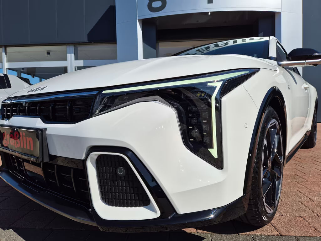Kia K4