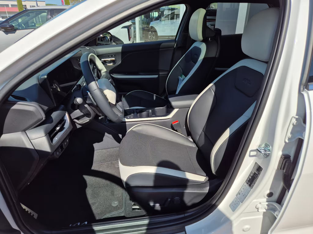 Kia K4