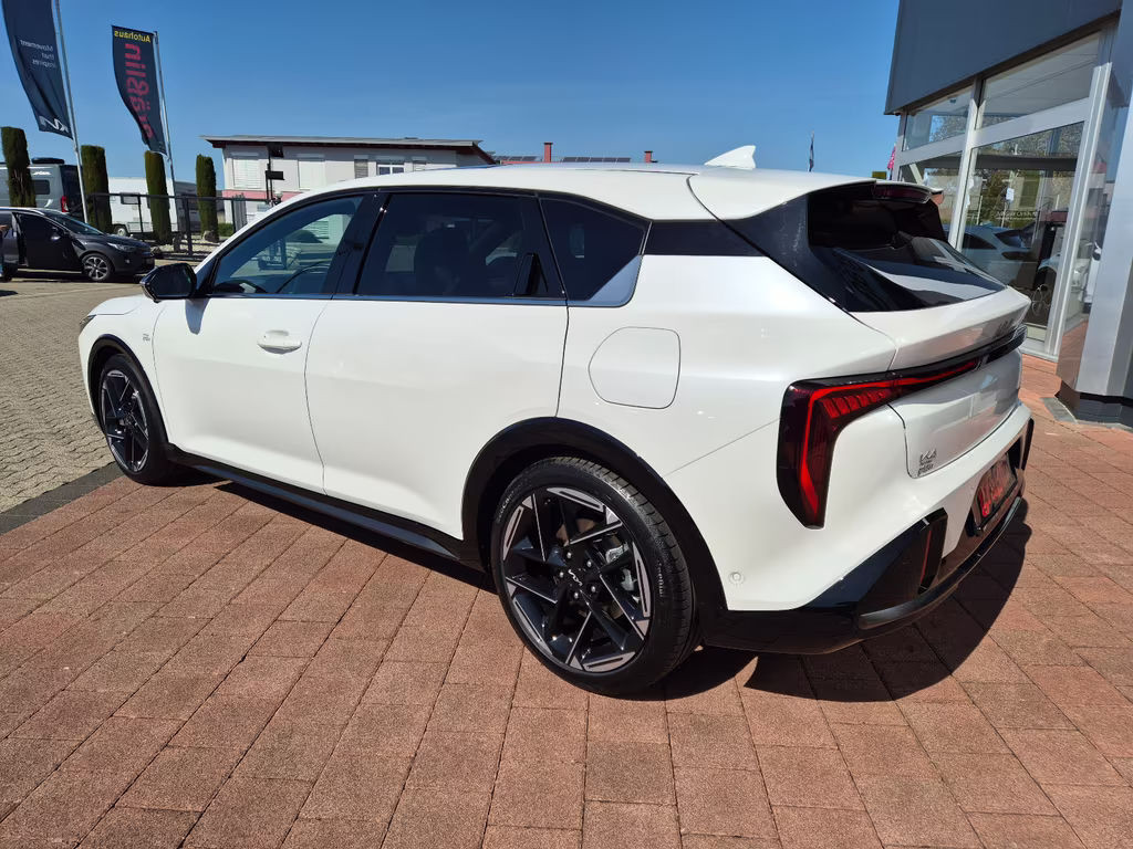 Kia K4