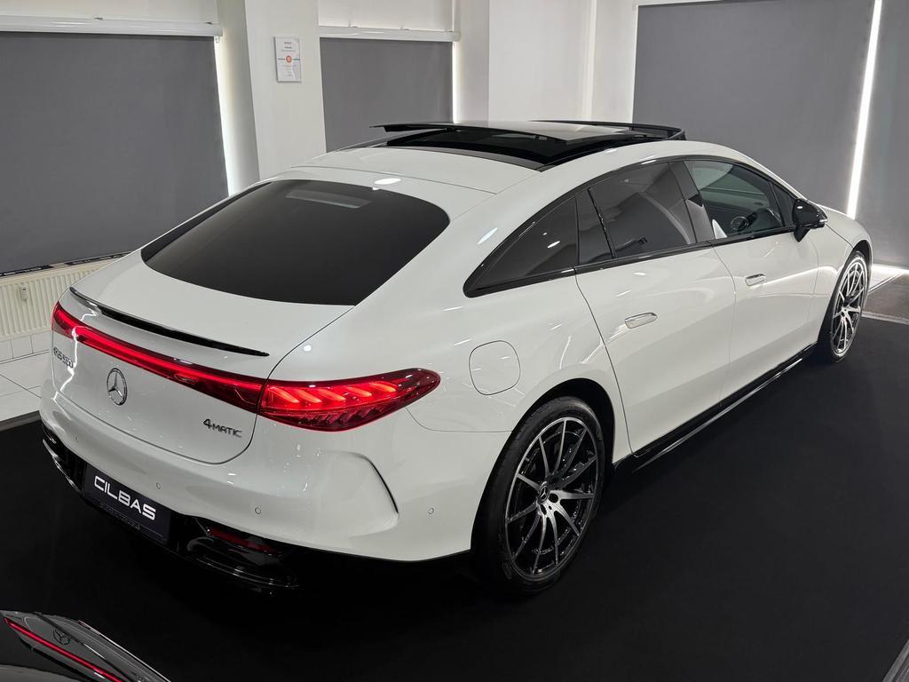 Mercedes-Benz EQS