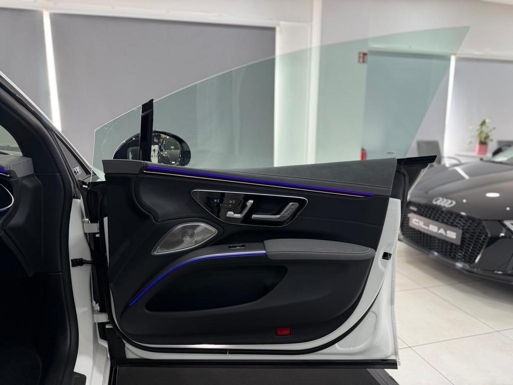 Mercedes-Benz EQS