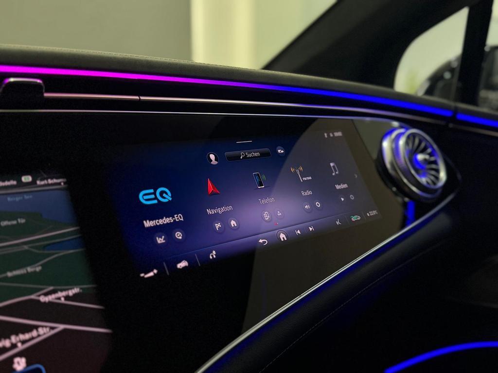 Mercedes-Benz EQS