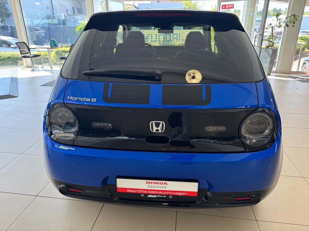 Honda e