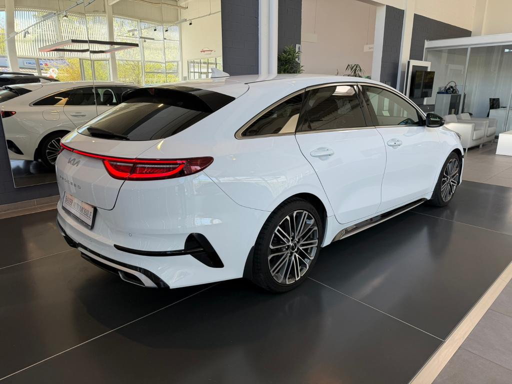 Kia ProCeed