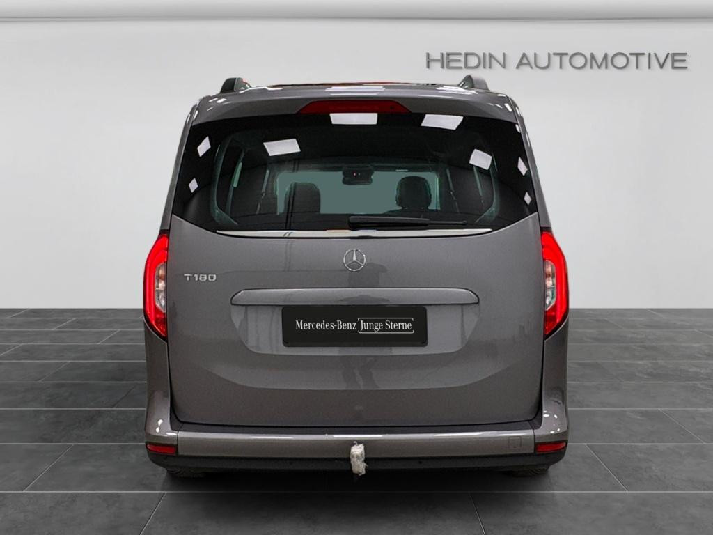 Mercedes-Benz T 180