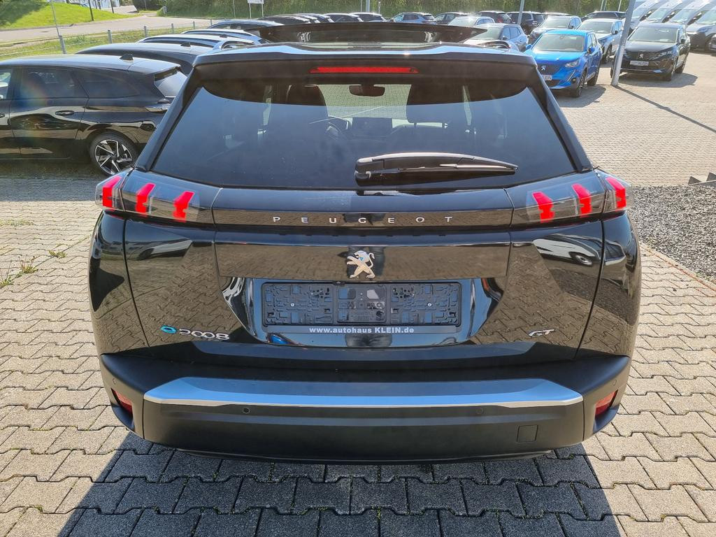 Peugeot e-2008