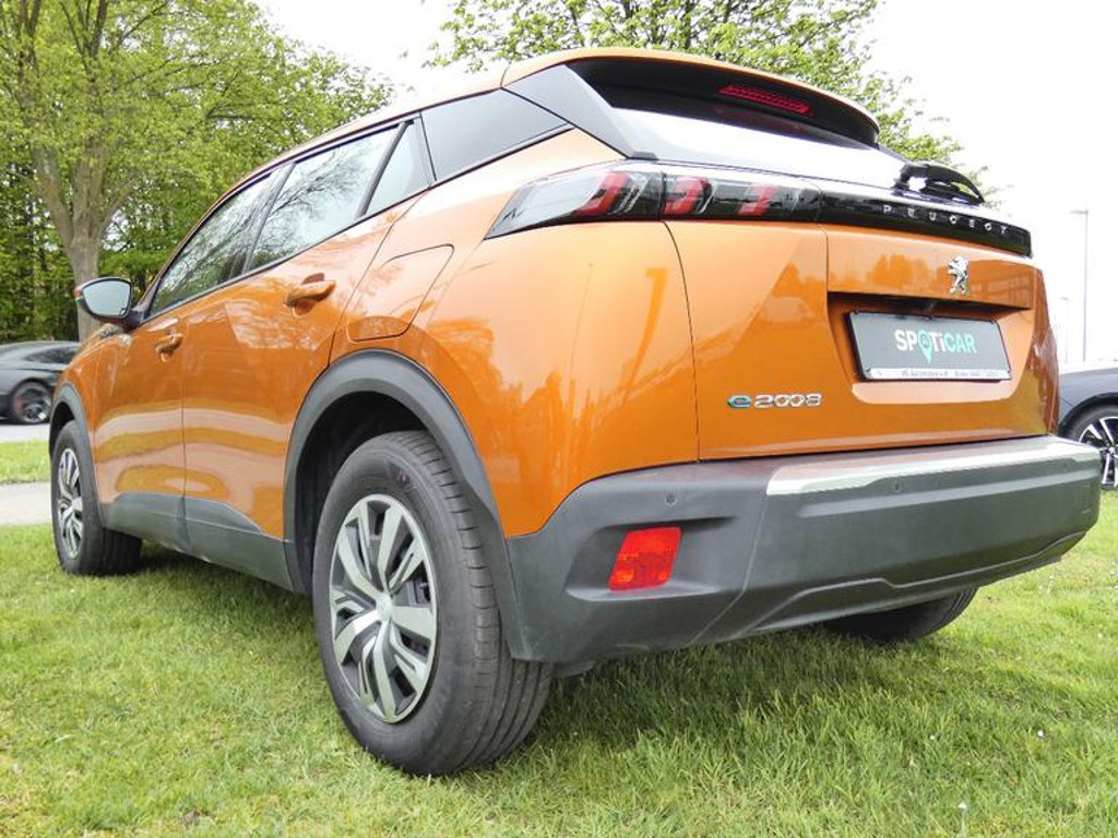 Peugeot e-2008