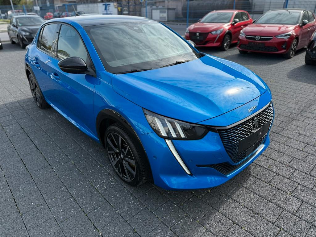Peugeot e-208