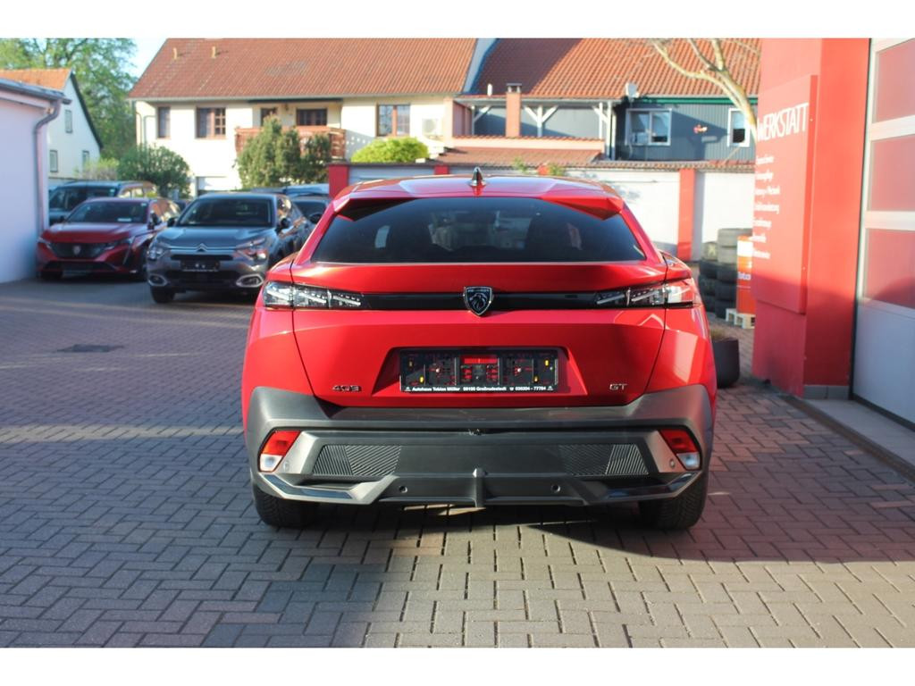 Peugeot 408