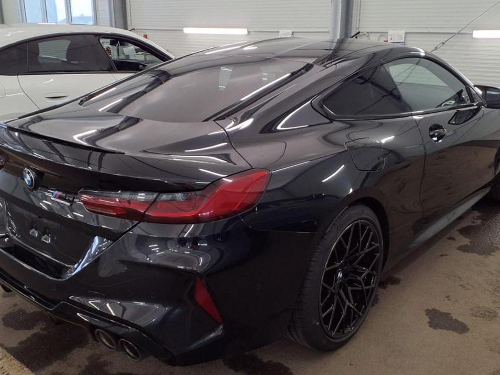 BMW M8