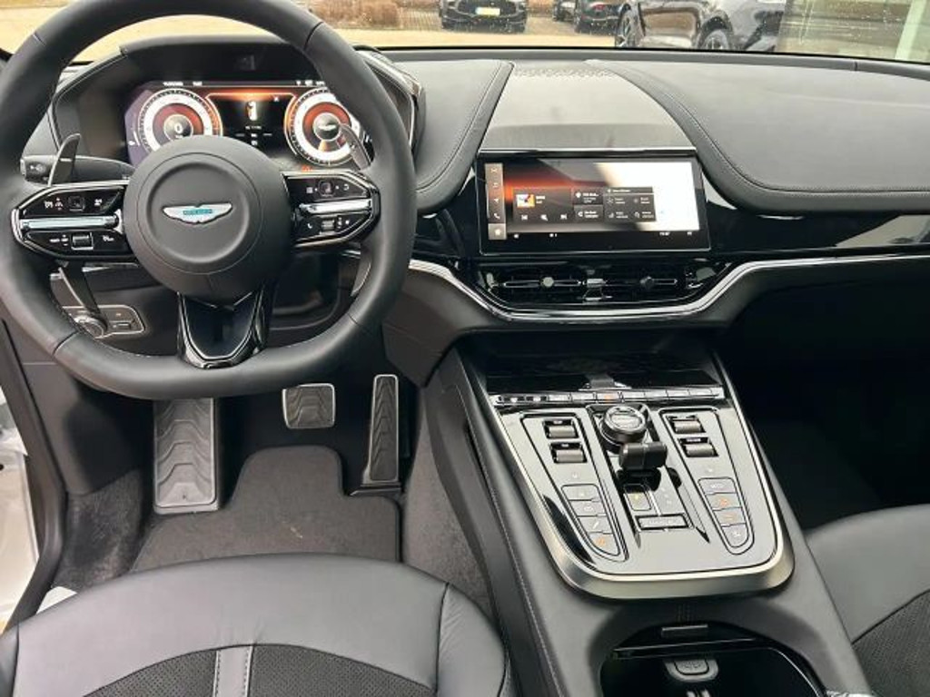 Aston Martin DBX