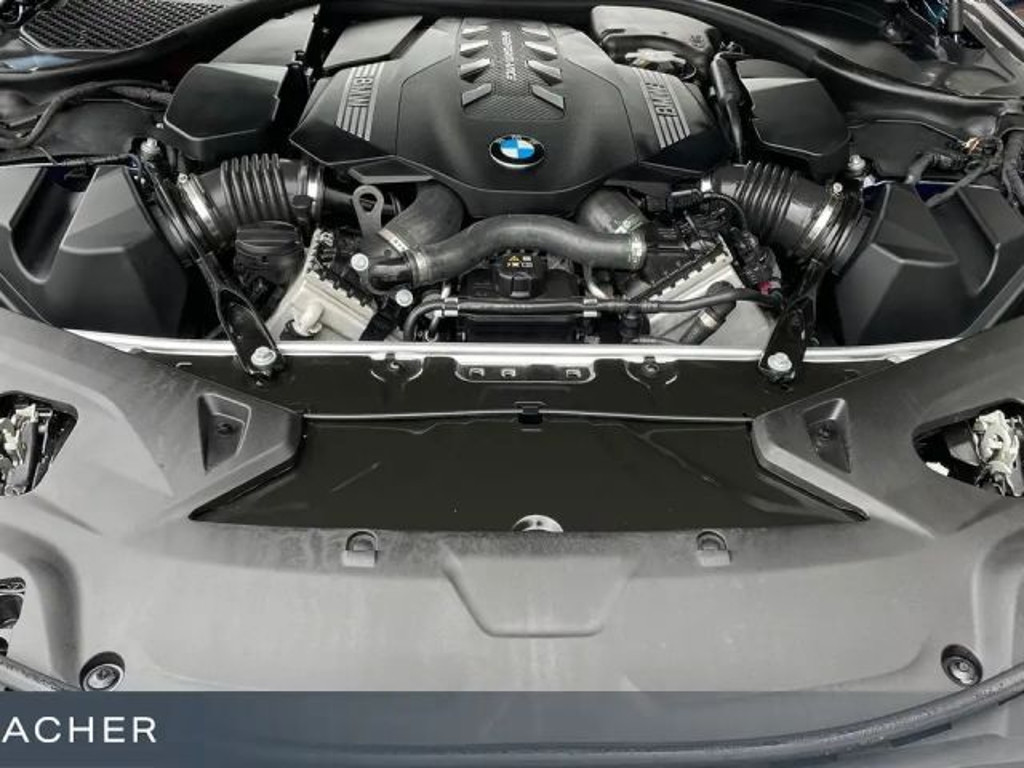 BMW M850
