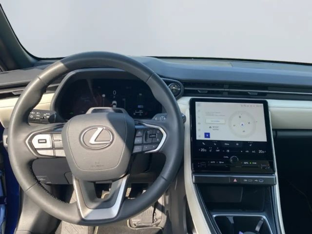 Lexus LBX