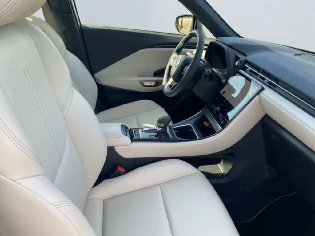 Lexus LBX