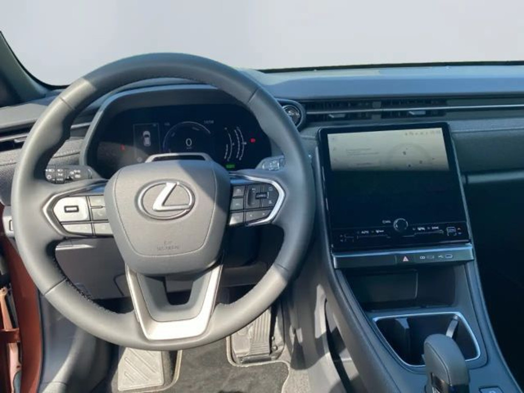 Lexus LBX