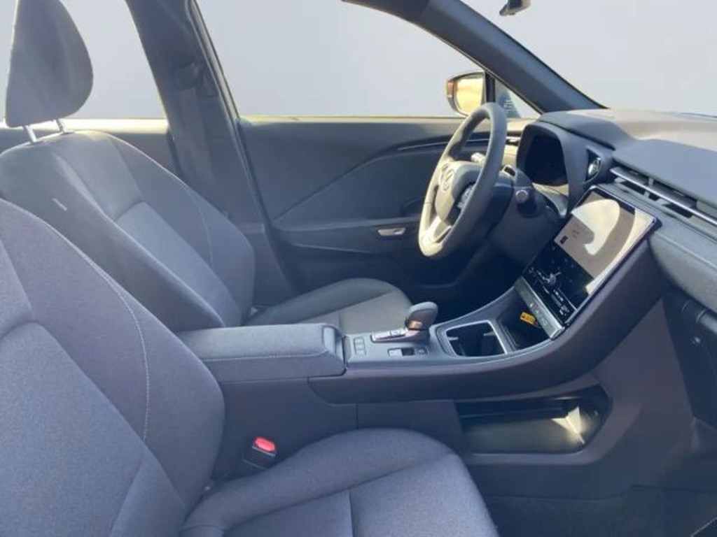 Lexus LBX