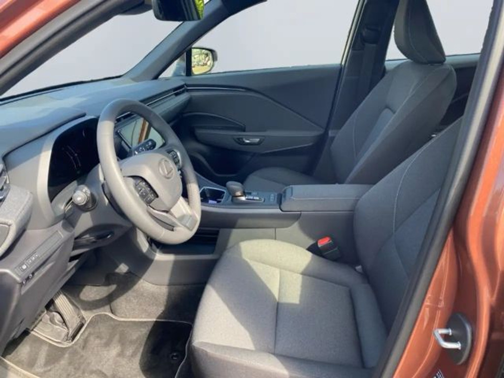 Lexus LBX
