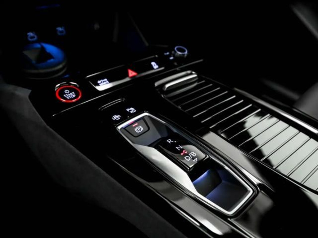 Audi SQ6 e-tron