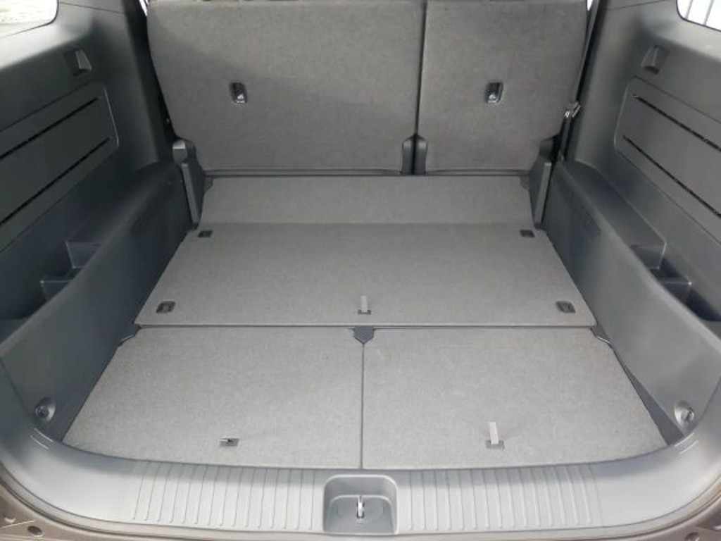 Kia PV5 Passenger