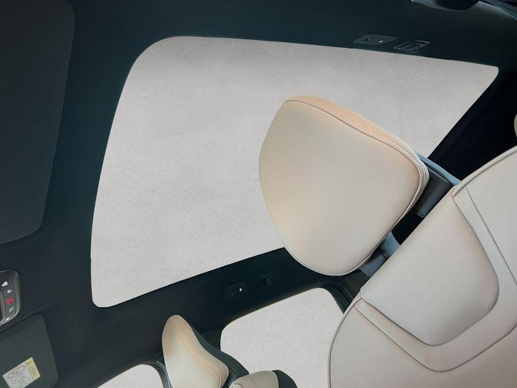 Volvo EX90