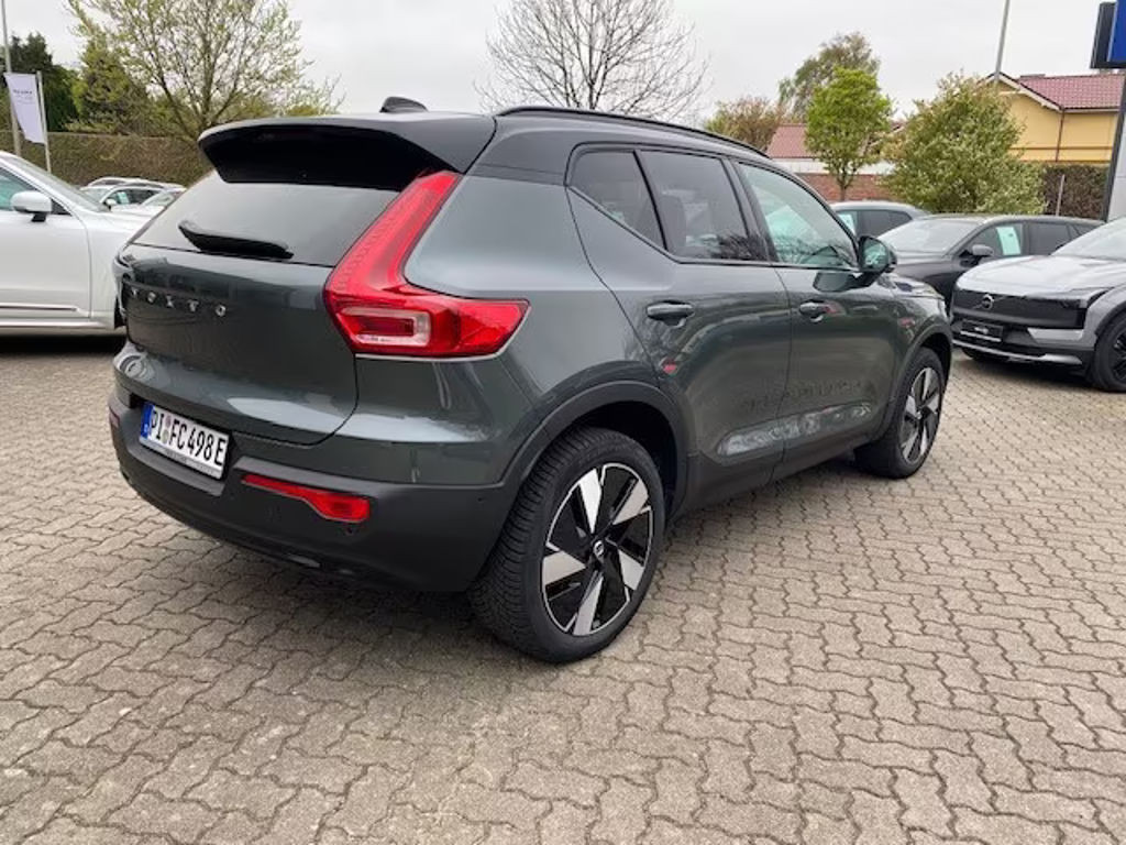 Volvo EX40