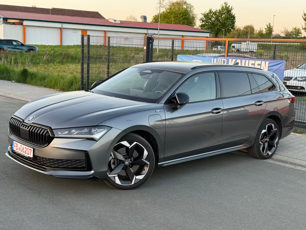 Skoda Superb 2025 Hybride Benzine