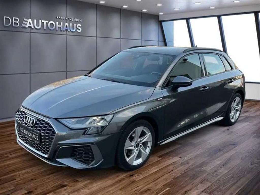 Audi A3 2023 Benzine