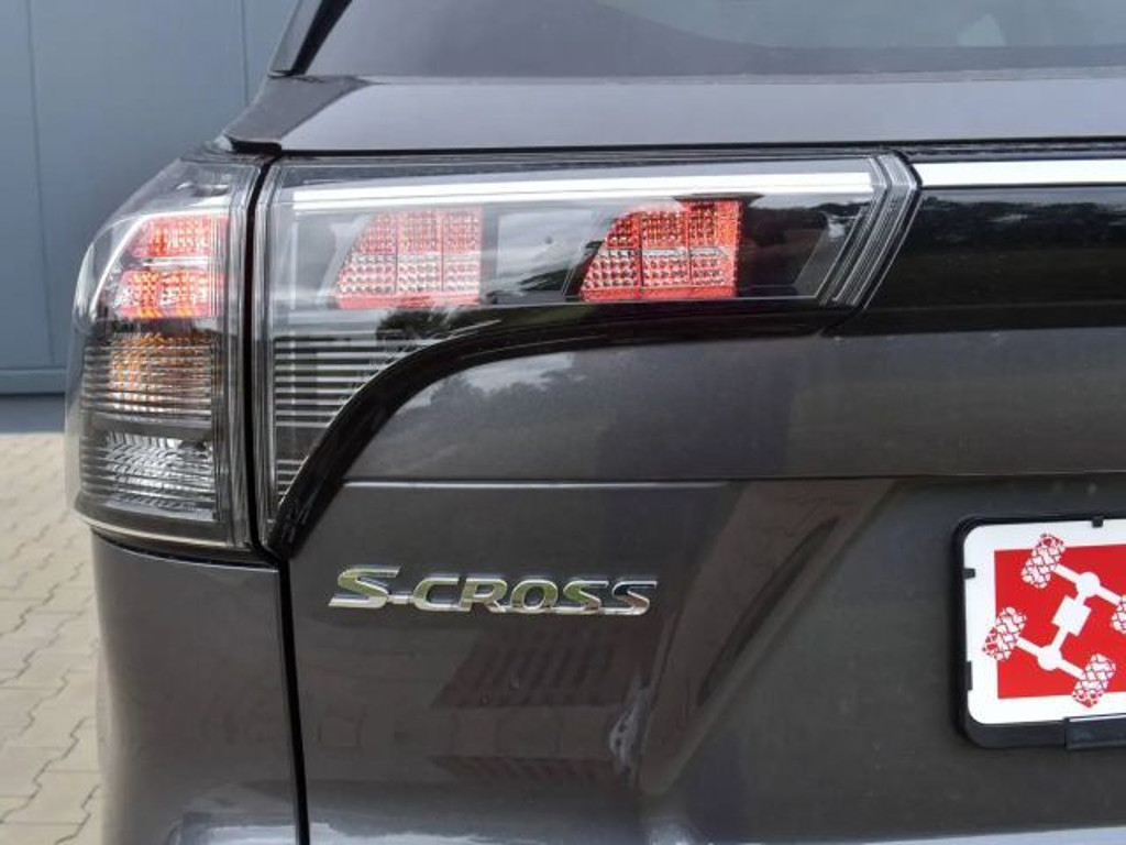 Suzuki S-Cross