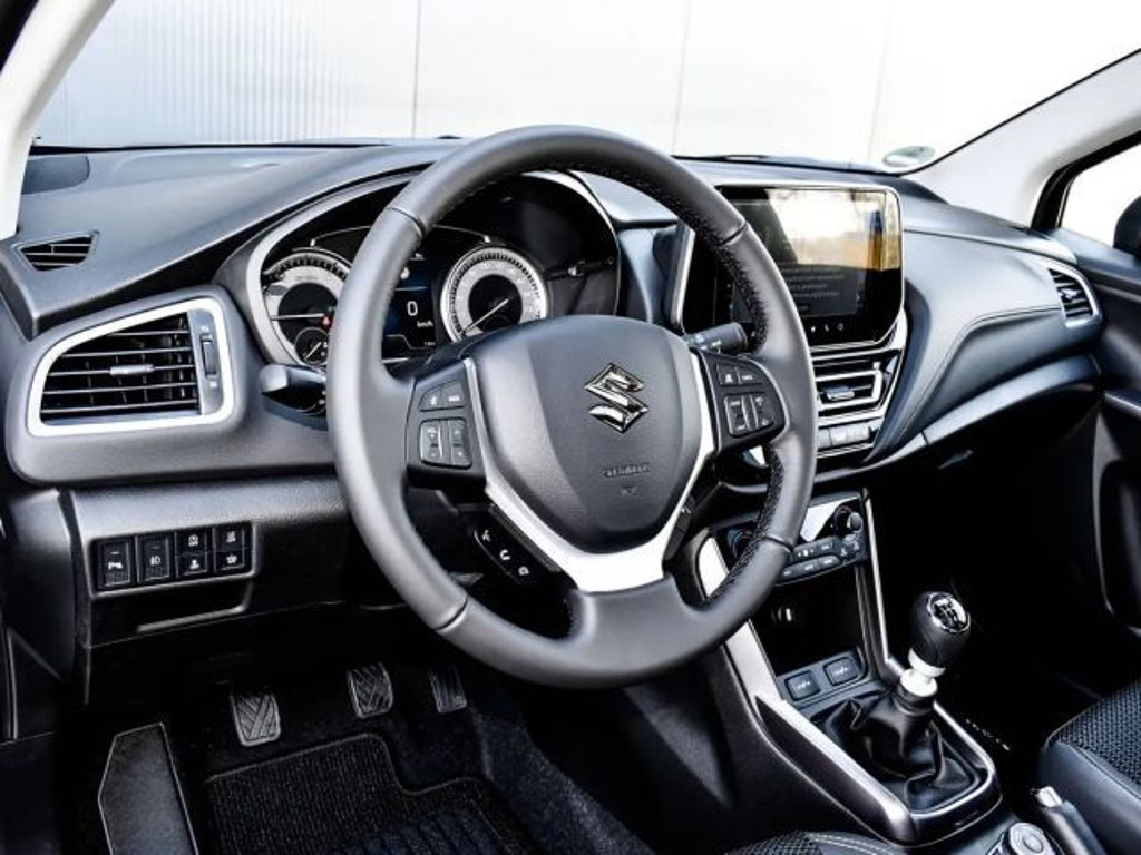Suzuki S-Cross