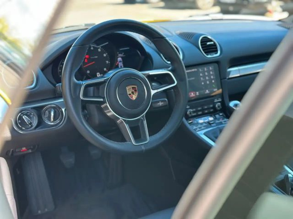 Porsche Cayman