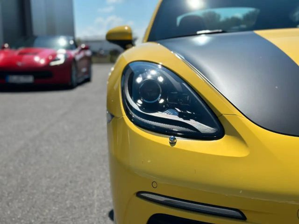 Porsche Cayman