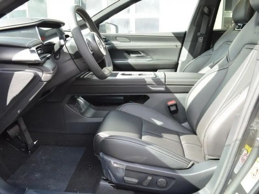 Mazda 6e