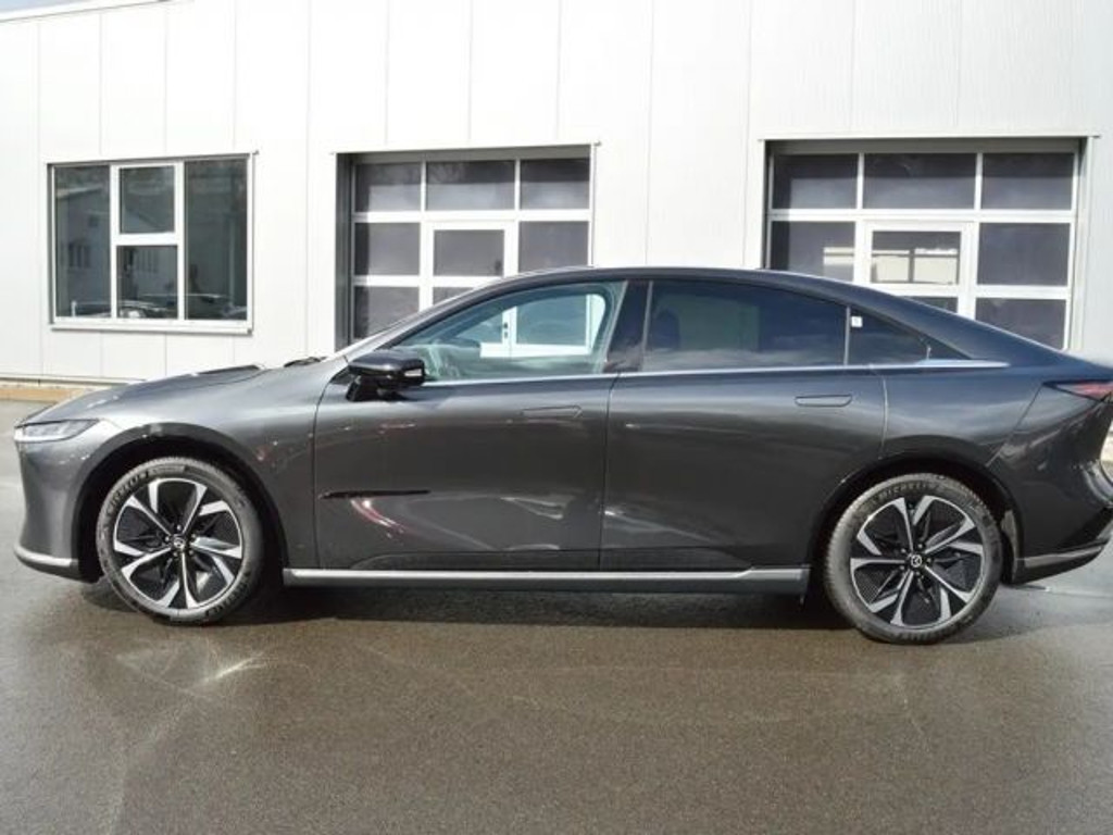 Mazda 6e