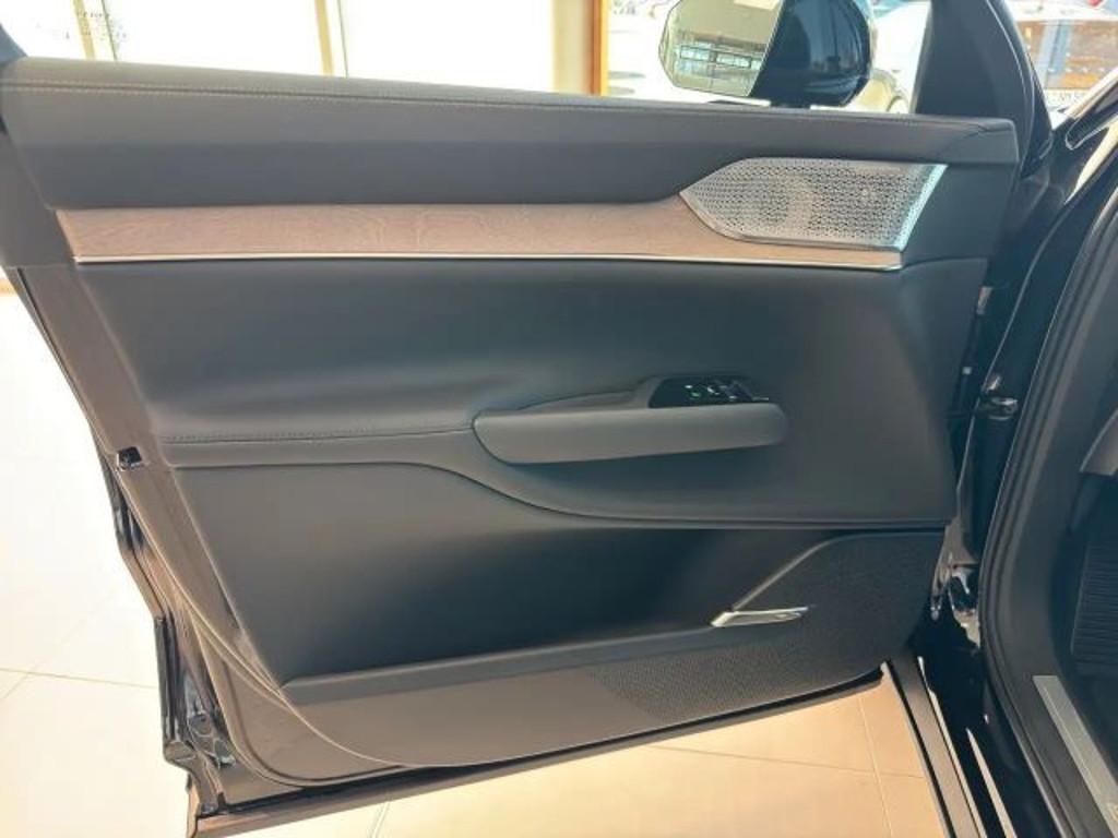 Volvo EX90