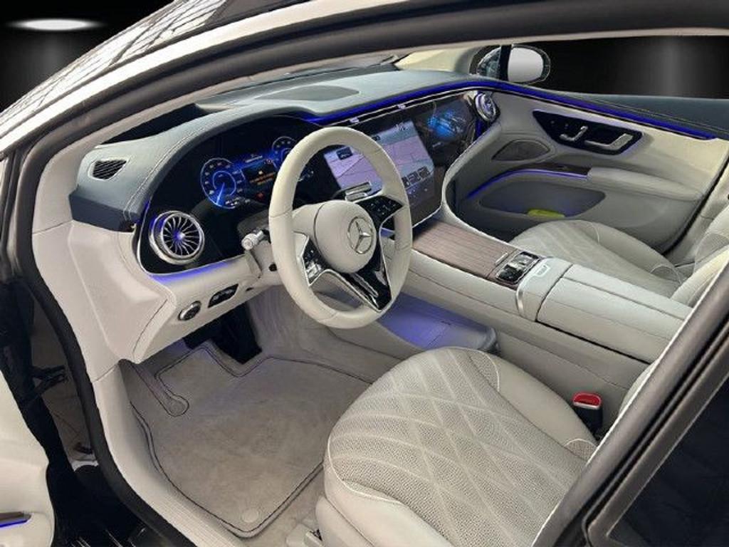 Mercedes-Benz EQS