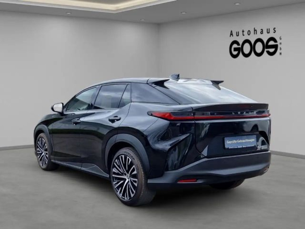 Lexus RZ