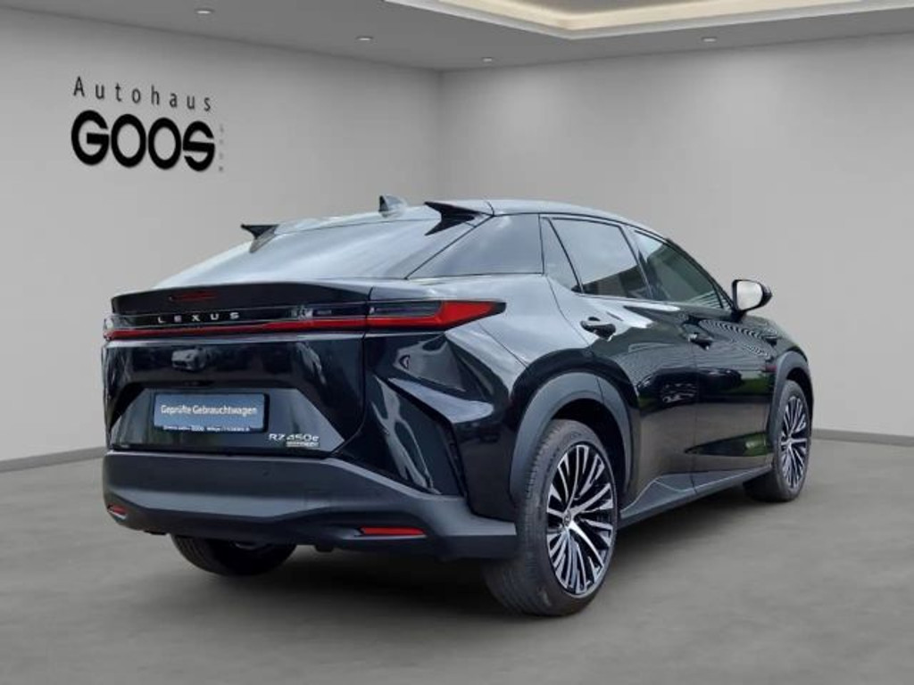 Lexus RZ