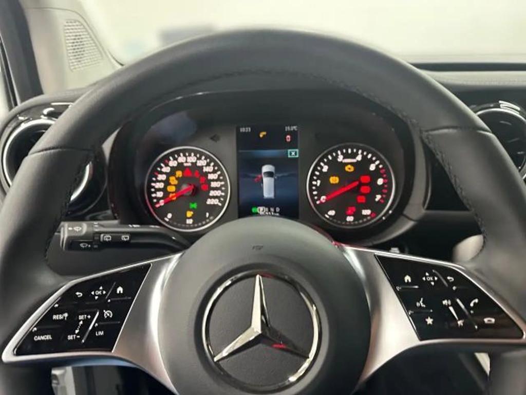 Mercedes-Benz T 180