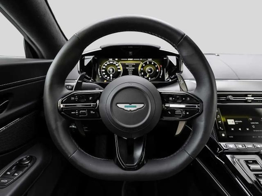 Aston Martin V8